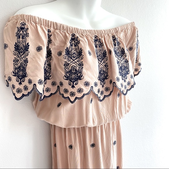 Off Shoulder Embroidered Cream Ruffle Fleur de Lis BOHO Mini Dress Iris Flower - Picture 3 of 11